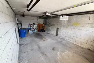 1043 Welfer St, Pittsburgh, PA 15217 - Photo 24