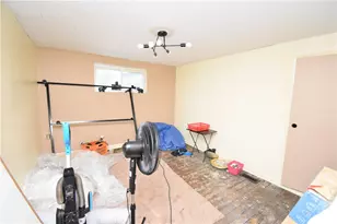 2415 Spring St, Pittsburgh, PA 15210 - Photo 16