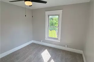422 Glen Ave, Ellwood City, PA 16117 - Photo 18