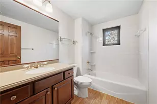 1460 Great Oak Dr, Scott Township, PA 15220 - Photo 20