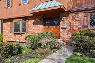 1460 Great Oak Dr, Scott Township, PA 15220 - Photo 2