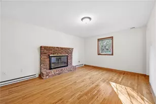 1460 Great Oak Dr, Scott Township, PA 15220 - Photo 14