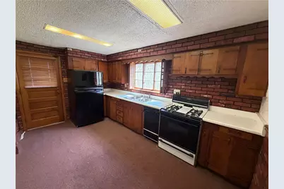 214 Madison Ave, Sewickley Township, PA 15637 - Photo 2