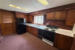 214 Madison Ave, Sewickley Township, PA 15637 - Photo 2