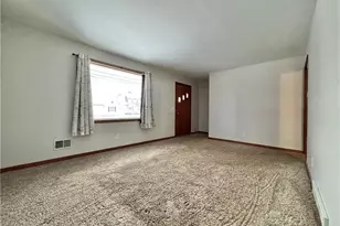 421 S Main St, Greenville Boro, PA 16125 - Photo 6