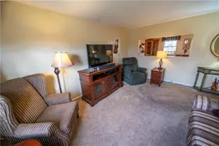 155 Connie Park Dr, Kennedy Township, PA 15136 - Photo 8