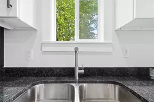 141 W 15th Ave, Homestead, PA 15120 - Photo 18