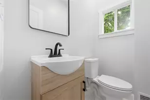 141 W 15th Ave, Homestead, PA 15120 - Photo 14
