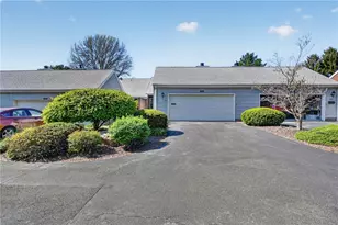 142 Roscommon Pl, Peters Township, PA 15317 - Photo 1