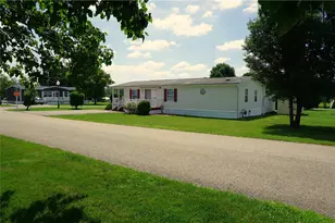 120 Alex Ln, Somerset Township, PA 15501 - Photo 4