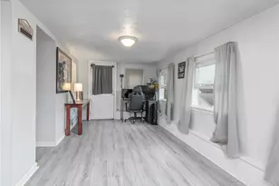 430 1/2 Glass Alley, Houston, PA 15342 - Photo 2