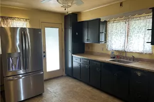 527 Green St, Belle Vernon, PA 15012 - Photo 2