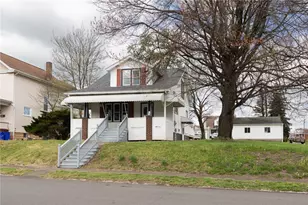 939 Warren Ave, New Castle, PA 16101 - Photo 2