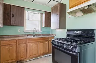 2929 Brevard Ave, Pittsburgh, PA 15227 - Photo 12
