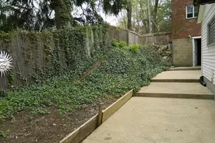 131 Wise Ln, Pittsburgh, PA 15209 - Photo 24