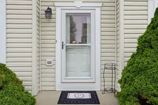 529 Grandshire, Cranberry Township, PA 16066 - Photo 2
