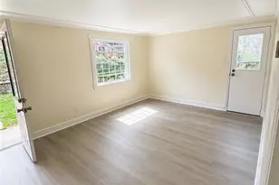 293 Greenlee Rd, Pittsburgh, PA 15227 - Photo 2