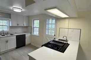 293 Greenlee Rd, Pittsburgh, PA 15227 - Photo 4