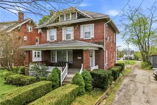 896 Alcoma St, Sharon, PA 16146 - Photo 2