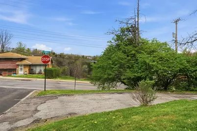 3801 Hilpert St, Pittsburgh, PA 15227 - Photo 44