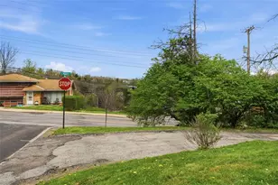 3801 Hilpert St, Pittsburgh, PA 15227 - Photo 44