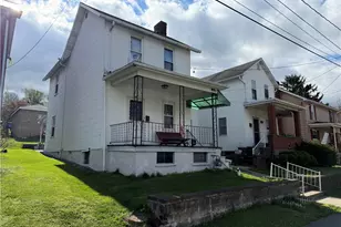 31 Walnut Ave, Dunbar Township, PA 15431 - Photo 2