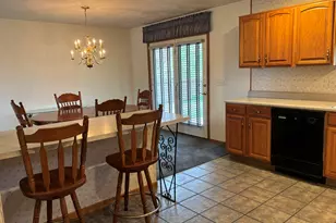 209 Falcon Ridge Dr, New Kensington, PA 15068 - Photo 4