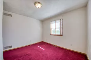 209 Falcon Ridge Dr, New Kensington, PA 15068 - Photo 14