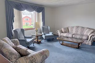 209 Falcon Ridge Dr, New Kensington, PA 15068 - Photo 2