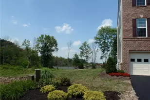 325 Broadstone Dr, Adams Township, PA 16046 - Photo 2