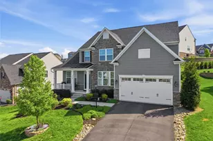 218 Sonni Ln, Robinson Twp, PA 15136 - Photo 2