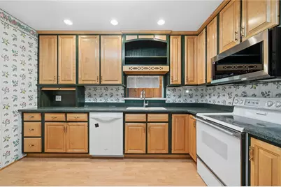 3856 Memory Dr, Elizabeth Twp/Boro, PA 15037 - Photo 12