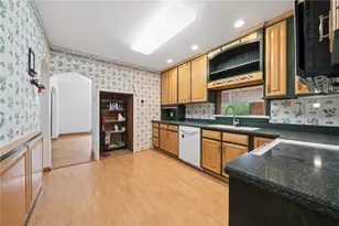 3856 Memory Dr, Elizabeth Twp/Boro, PA 15037 - Photo 10