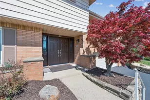 154 Manchester Dr, Irwin, PA 15642 - Photo 2