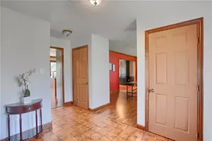 208 Parliament Dr, Moon/Crescent Twp, PA 15108 - Photo 6