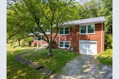 4030 Circle Dr, Hampton, PA 15101 - Photo 1