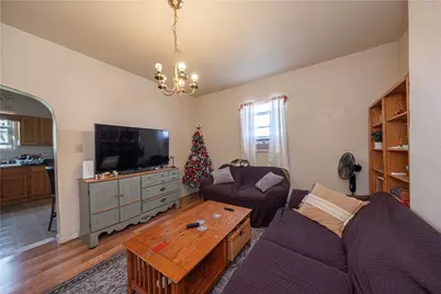 2515 Allequippa St, Pittsburgh, PA 15213 - Photo 2