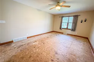 213 Seminole Trail, Center Township, PA 16001 - Photo 24