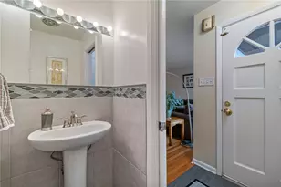 6577 Rosemoor St, Pittsburgh, PA 15217 - Photo 10