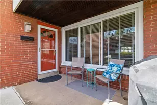 6577 Rosemoor St, Pittsburgh, PA 15217 - Photo 4