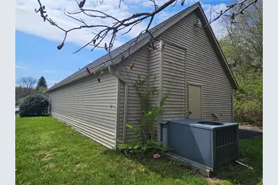 1637 N Main Street Ext, Center Township, PA 16001 - Photo 24