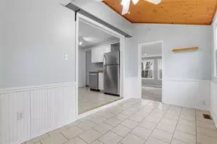 2012 Pleasant St, Bethel Park, PA 15102 - Photo 14