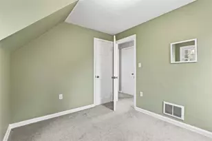 2012 Pleasant St, Bethel Park, PA 15102 - Photo 28