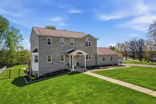 100 Walnut Dr, Robinson Twp, PA 15136 - Photo 2