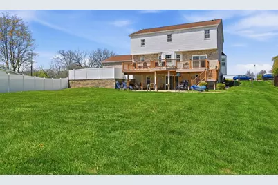 100 Walnut Dr, Robinson Twp, PA 15136 - Photo 44