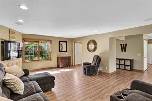 9227 Marshall Rd, Cranberry Township, PA 16066 - Photo 12