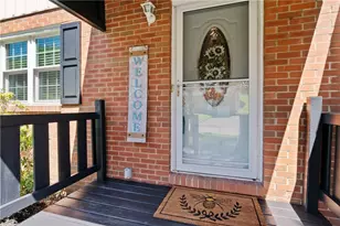 585 Pine Line Dr, Pittsburgh, PA 15237 - Photo 2