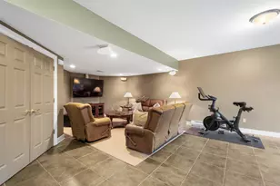 7031 Pinehurst Dr, Collier Township, PA 15142 - Photo 30