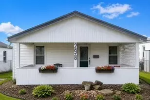 298 Liberty St, Bridgeville, PA 15017 - Photo 2