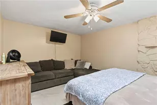 298 Liberty St, Bridgeville, PA 15017 - Photo 12